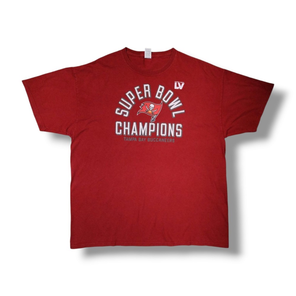 Tampa Bay Buccaneers Super Bowl LV Champions Crew Neck Red T-Shirt Men's XL
